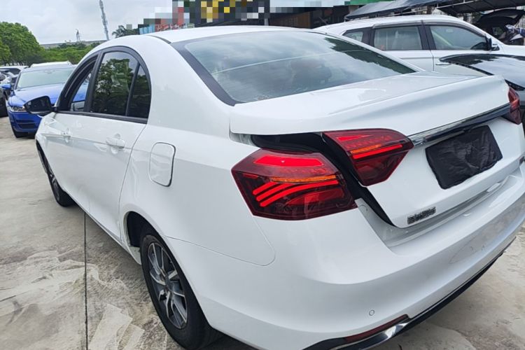 Used Geely Auto Emgrand 2019 Leading Edition 1.5L CVT Luxury Model China VI Standard Exterior 2