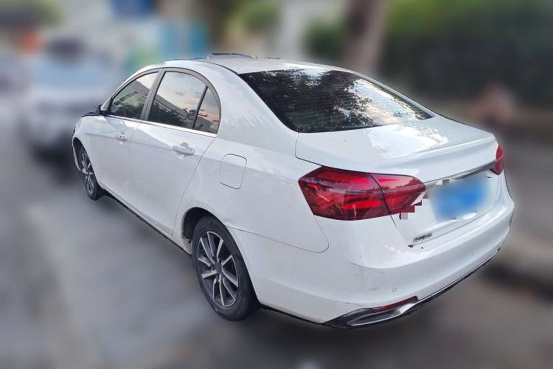 Used Geely Auto Emgrand 2019 Leading Edition 1.5L Manual Upgraded Connectivity Model China VI Standard Exterior 3