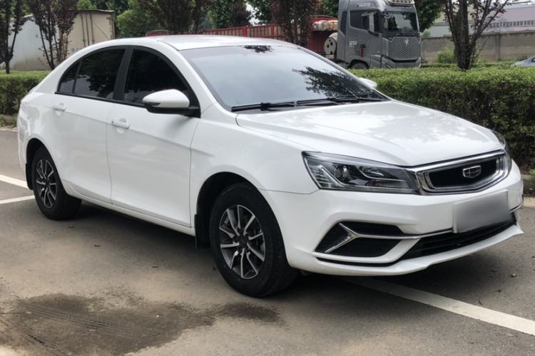 Used Geely Auto Emgrand 2019 Leading Edition 1.5L Manual Luxury Model China VI Standard Exterior 4
