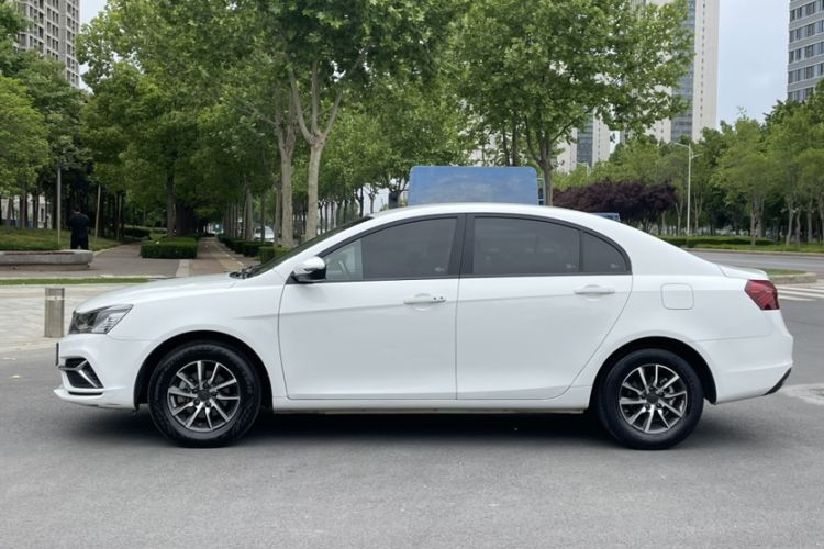 Used Geely Auto Emgrand 2019 Leading Edition 1.5L CVT Luxury Model China VI Standard Exterior 4