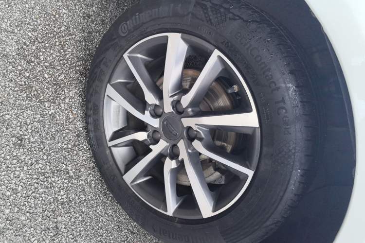 Used Geely Auto Emgrand 2019 Leading Edition 1.5L CVT Upward Asian Games Edition China VI Exterior 4