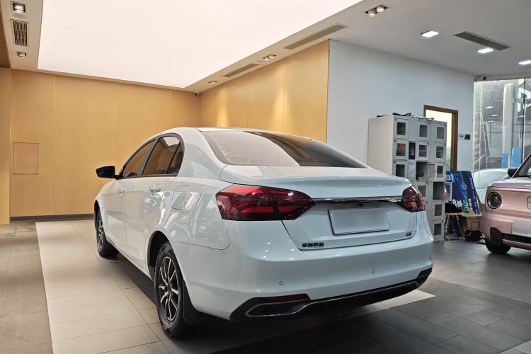 Used Geely Auto Emgrand 2019 Leading Edition 1.5L CVT Luxury Model China VI Standard Exterior 5