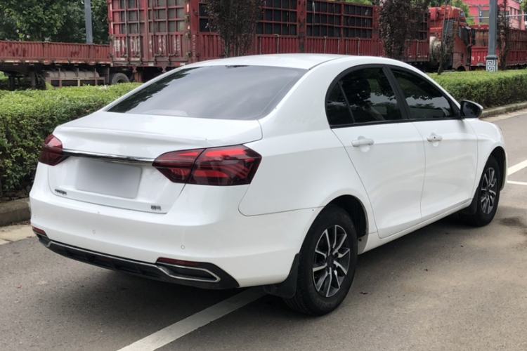 Used Geely Auto Emgrand 2019 Leading Edition 1.5L Manual Luxury Model China VI Standard Exterior 5