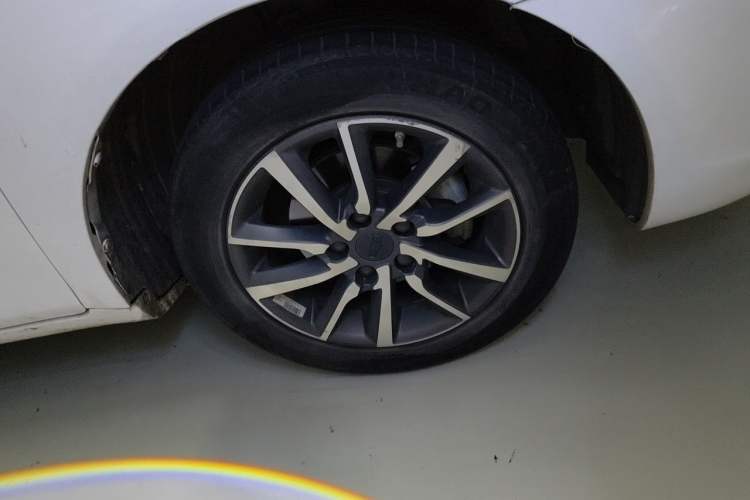 Used Geely Auto Emgrand 2019 Leading Edition 1.5L CVT Upward-Connected Model China VI Standard Exterior 7
