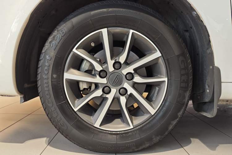 Used Geely Auto Emgrand 2019 Leading Edition 1.5L CVT Luxury Model China VI Standard Exterior 8
