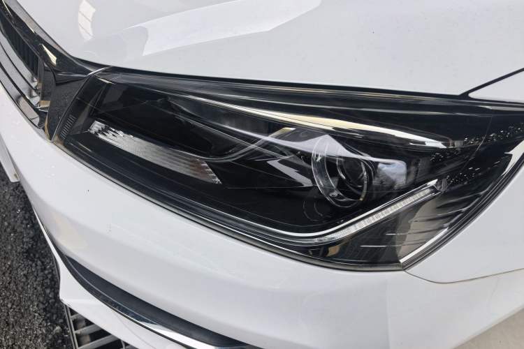 Used Geely Auto Emgrand 2019 Leading Edition 1.5L CVT Luxury Model China VI Standard Exterior 8