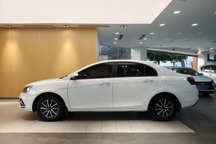 Used Geely Auto Emgrand 2019 Leading Edition 1.5L CVT Luxury Model China VI Standard Exterior 9