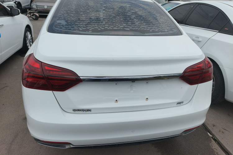 Used Geely Auto Emgrand 2019 Leading Edition 1.5L Manual Upgraded Connectivity Model China VI Standard Exterior 9