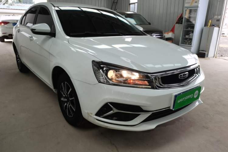 Used Geely Auto Emgrand 2019 Leading Edition 1.5L Manual Luxury Model China VI Standard Front Right 45 Deg