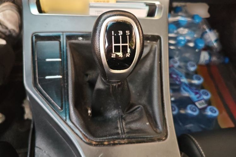 Used Geely Auto Emgrand 2019 Leading Edition 1.5L Manual Upward Asian Games Edition China VI Gear Lever
