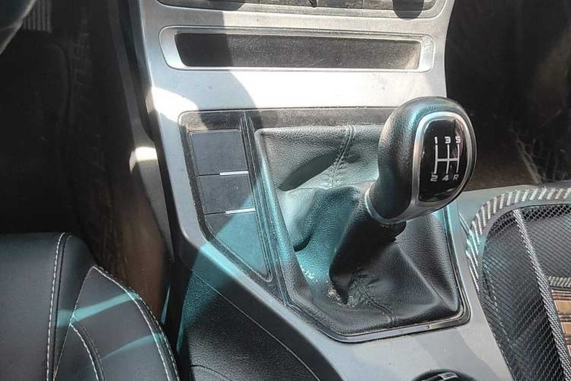 Used Geely Auto Emgrand 2019 Leading Edition 1.5L Manual Luxury Model China VI Standard Gear Lever