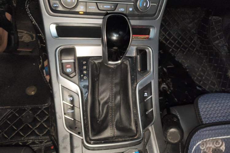 Used Geely Auto Emgrand 2019 Leading Edition 1.5L CVT Upward Asian Games Edition China V Gear Lever
