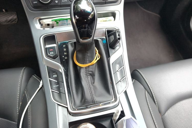 Used Geely Auto Emgrand 2019 Leading Edition 1.5L CVT Upward Asian Games Edition China VI Gear Lever