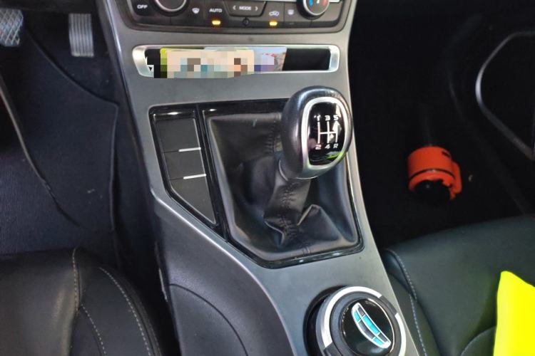 Used Geely Auto Emgrand 2019 Leading Edition 1.5L Manual Upgraded Connectivity Model China VI Standard Gear Lever