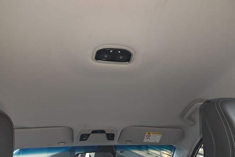 Used Geely Auto Emgrand 2019 Leading Edition 1.5L CVT Luxury Model China VI Standard Headliner