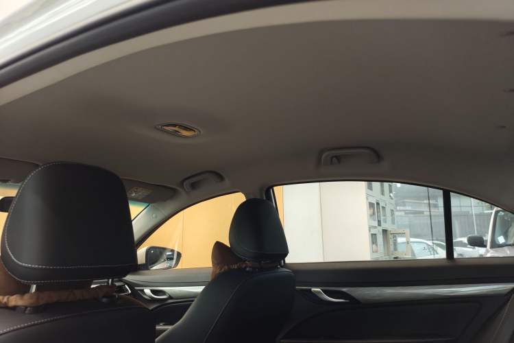 Used Geely Auto Emgrand 2019 Leading Edition 1.5L CVT Luxury Model China VI Standard Headliner