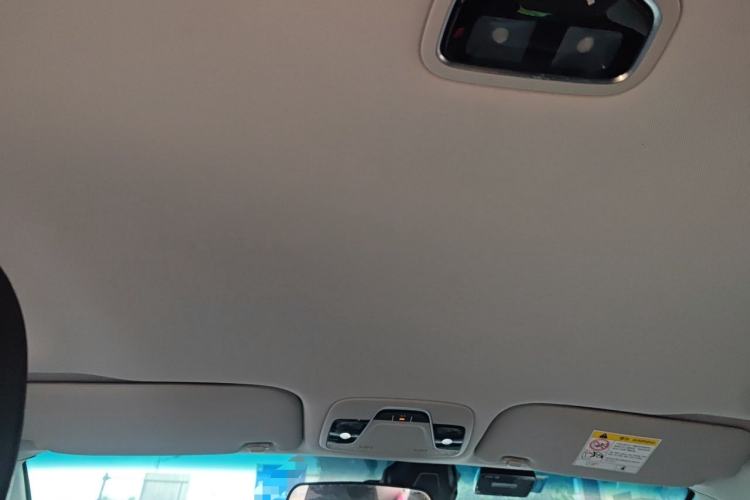 Used Geely Auto Emgrand 2019 Leading Edition 1.5L Manual Luxury Model China VI Standard Headliner