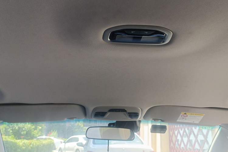 Used Geely Auto Emgrand 2019 Leading Edition 1.5L CVT Luxury Model China VI Standard Headliner