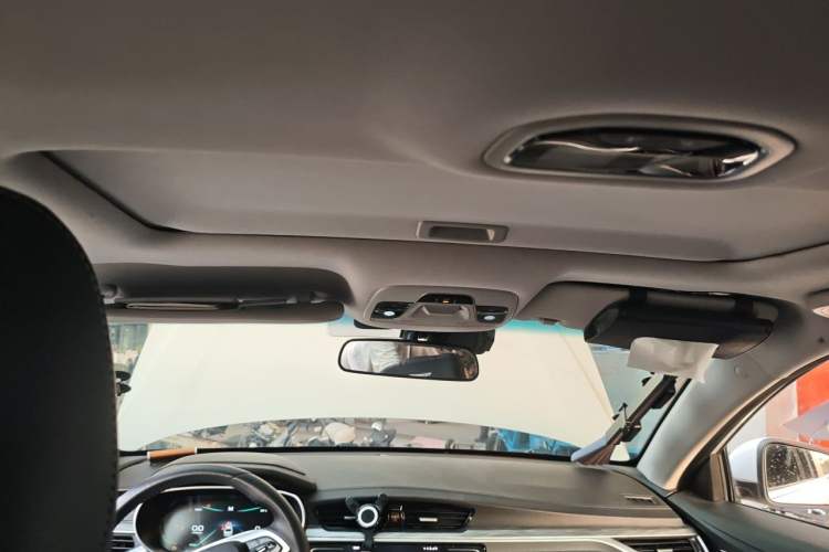 Used Geely Auto Emgrand 2019 Leading Edition 1.5L Manual Upward Asian Games Edition China VI Headliner