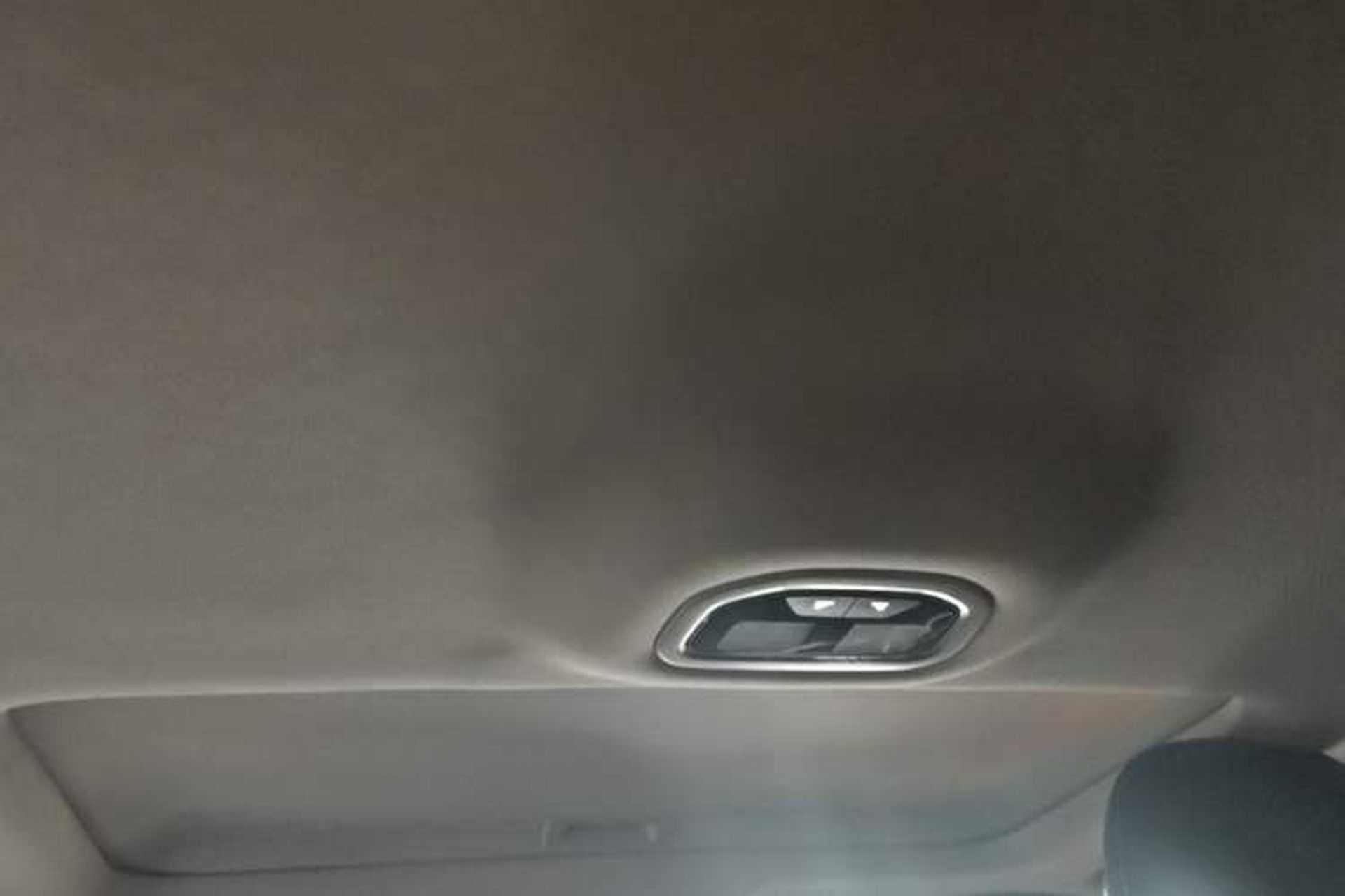Used Geely Auto Emgrand 2019 Leading Edition 1.5L CVT Upward-Connected Model China VI Standard Headliner
