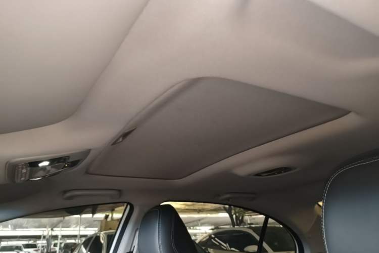 Used Geely Auto Emgrand 2019 Leading Edition 1.5L CVT Upward Asian Games Edition China VI Headliner