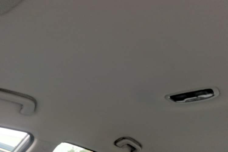 Used Geely Auto Emgrand 2019 Leading Edition 1.5L CVT Luxury Model China VI Standard Headliner