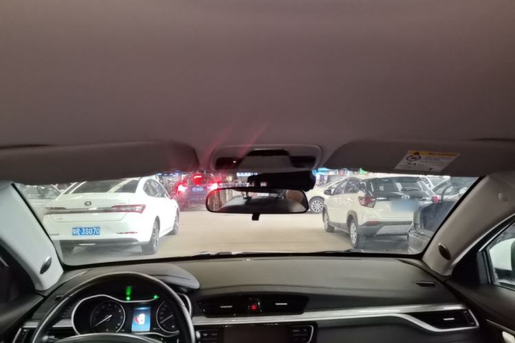 Used Geely Auto Emgrand 2019 Leading Edition 1.5L CVT Luxury Model China VI Standard Headliner
