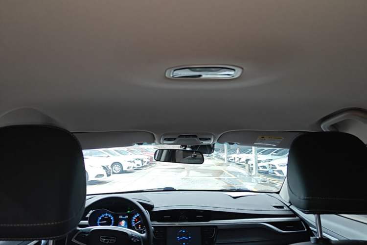 Used Geely Auto Emgrand 2019 Leading Edition 1.5L CVT Luxury Model China VI Standard Headliner