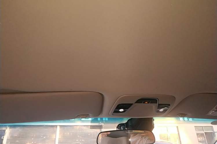 Used Geely Auto Emgrand 2019 Leading Edition 1.5L CVT Luxury Model China VI Standard Headliner