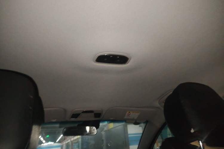Used Geely Auto Emgrand 2019 Leading Edition 1.5L CVT Luxury Model China VI Standard Headliner
