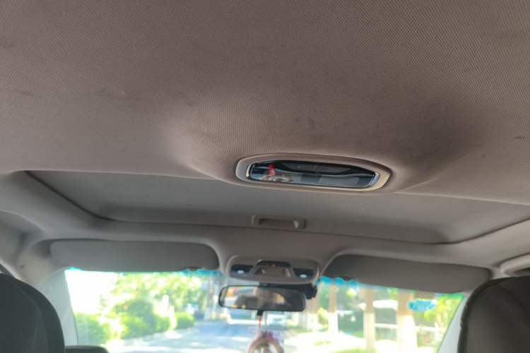 Used Geely Auto Emgrand 2019 Leading Edition 1.5L Manual Upgraded Connectivity Model China VI Standard Headliner