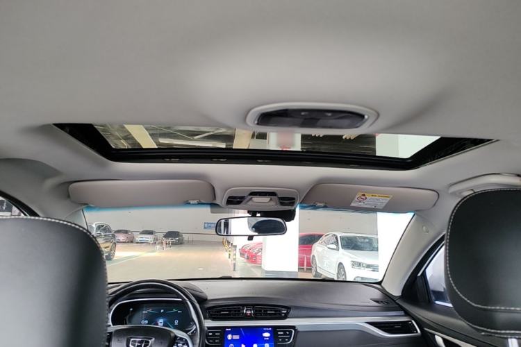 Used Geely Auto Emgrand 2019 Leading Edition 1.5L CVT Upward-Connected Model China VI Standard Headliner