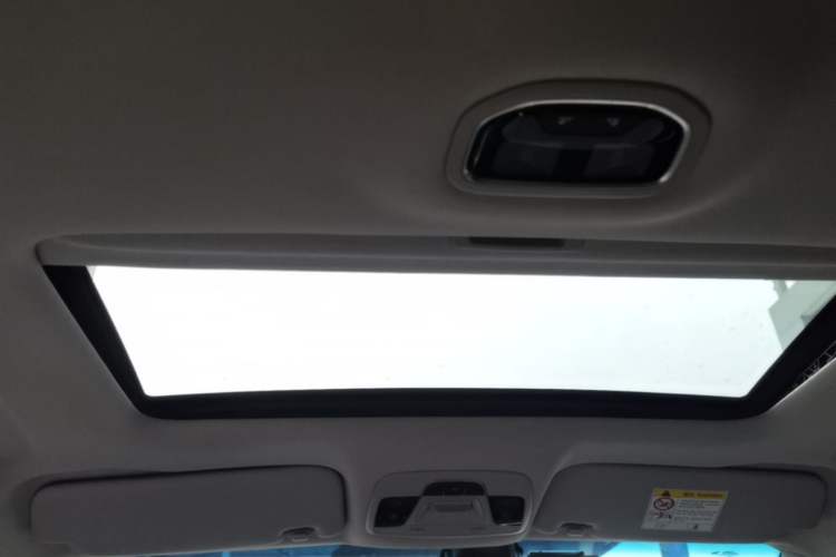 Used Geely Auto Emgrand 2019 Leading Edition 1.5L CVT Upward Asian Games Edition China V Headliner