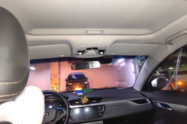 Used Geely Auto Emgrand 2019 Leading Edition 1.5L CVT Upward-Connected Model China VI Standard Headliner