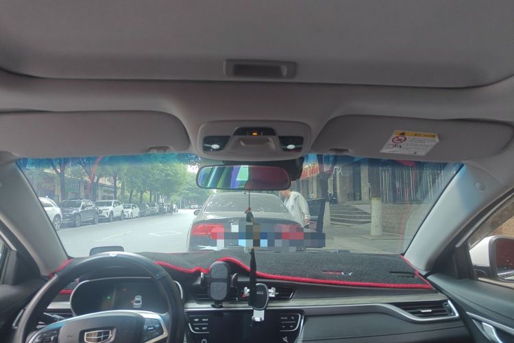 Used Geely Auto Emgrand 2019 Leading Edition 1.5L CVT Upward-Connected Model China VI Standard Headliner