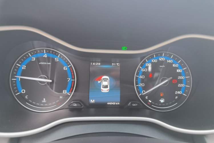 Used Geely Auto Emgrand 2019 Leading Edition 1.5L Manual Luxury Model China VI Standard Instrument Cluster