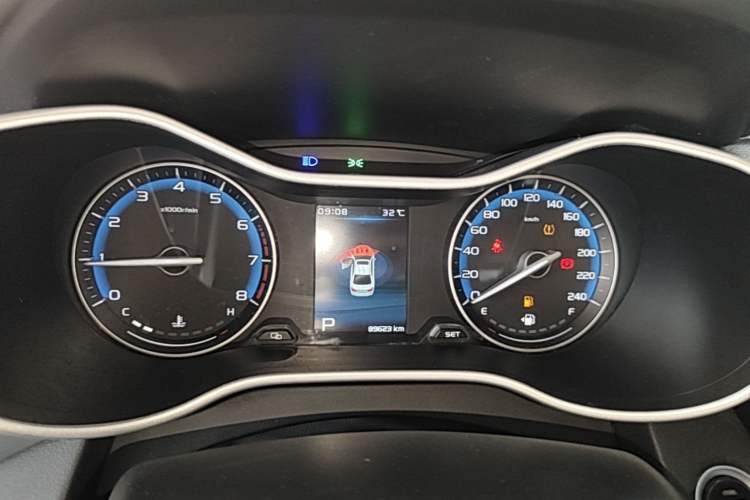 Used Geely Auto Emgrand 2019 Leading Edition 1.5L CVT Luxury Model China VI Standard Instrument Cluster