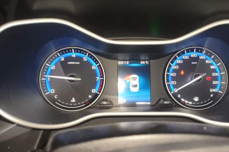 Used Geely Auto Emgrand 2019 Leading Edition 1.5L CVT Luxury Model China VI Standard Instrument Cluster