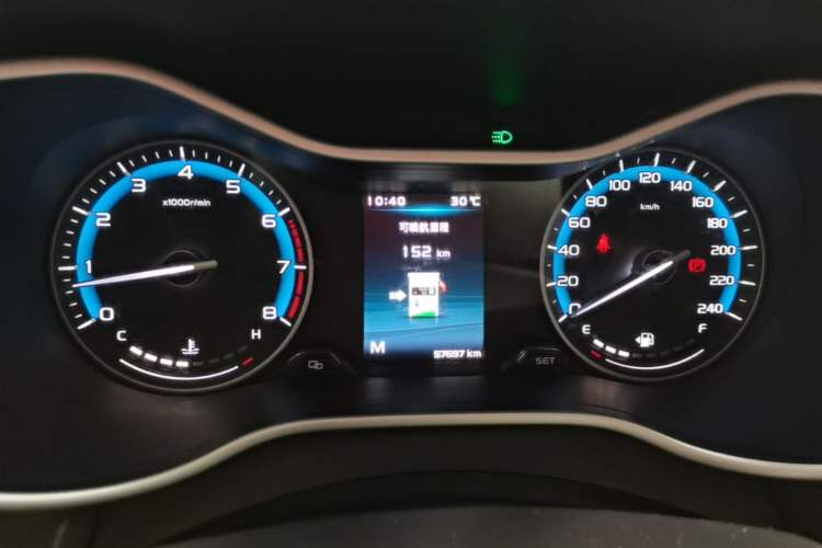 Used Geely Auto Emgrand 2019 Leading Edition 1.5L Manual Luxury Model China VI Standard Instrument Cluster