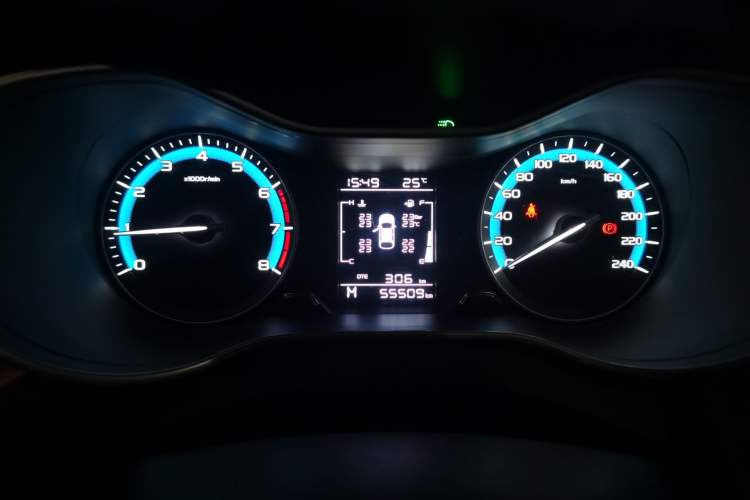 Used Geely Auto Emgrand 2019 Leading Edition 1.5L Manual Upgraded Connectivity Model China VI Standard Instrument Cluster
