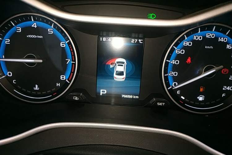 Used Geely Auto Emgrand 2019 Leading Edition 1.5L CVT Luxury Model China VI Standard Instrument Cluster