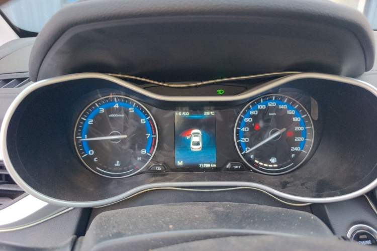 Used Geely Auto Emgrand 2019 Leading Edition 1.5L Manual Luxury Model China VI Standard Instrument Cluster