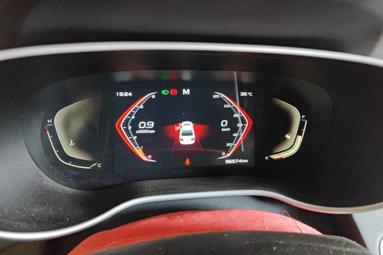 Used Geely Auto Emgrand 2019 Leading Edition 1.5L Manual Upgraded Connectivity Model China VI Standard Instrument Cluster