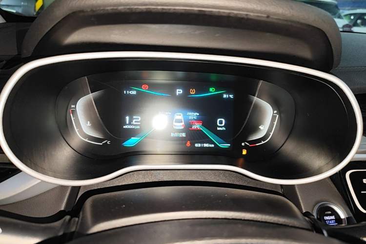 Used Geely Auto Emgrand 2019 Leading Edition 1.5L CVT Upward-Connected Model China VI Standard Instrument Cluster