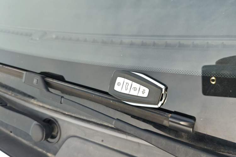 Used Geely Auto Emgrand 2019 Leading Edition 1.5L Manual Luxury Model China VI Standard Interior 1