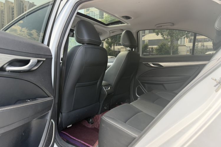 Used Geely Auto Emgrand 2019 Leading Edition 1.5L Manual Upward Asian Games Edition China VI Interior 2
