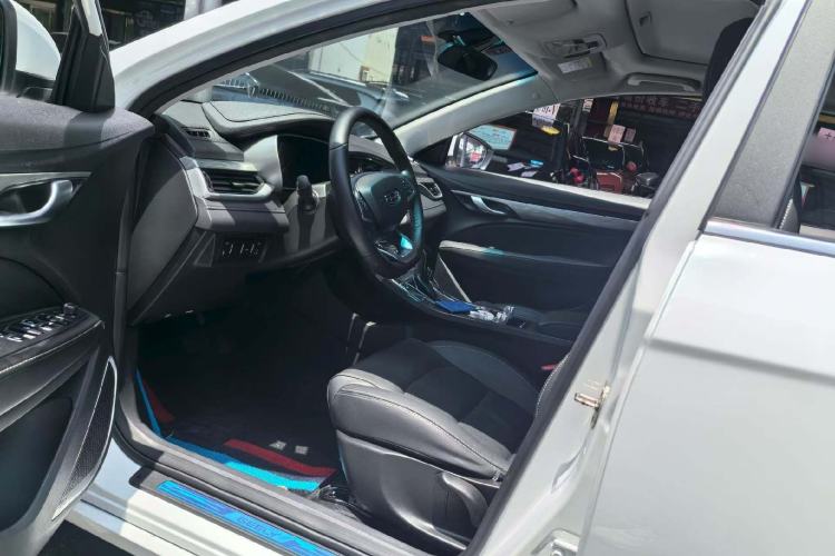 Used Geely Auto Emgrand 2019 Leading Edition 1.5L CVT Upward Asian Games Edition China VI Interior 2