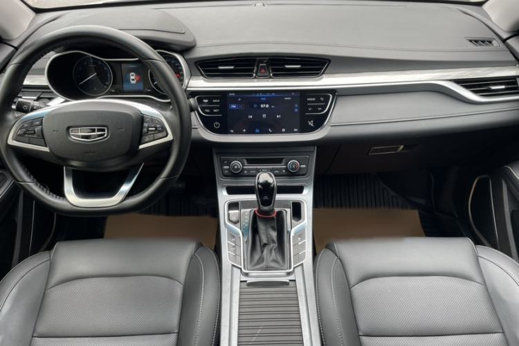 Used Geely Auto Emgrand 2019 Leading Edition 1.5L CVT Luxury Model China VI Standard Interior 3