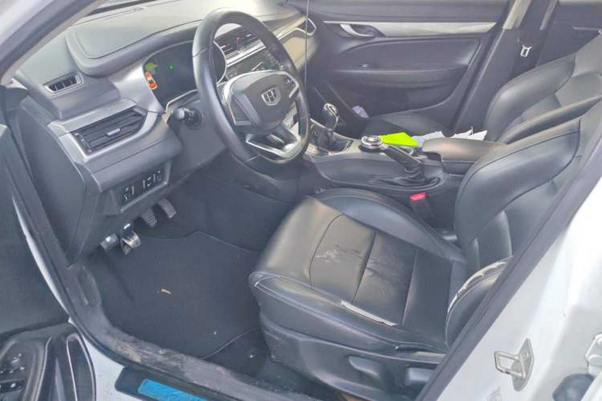 Used Geely Auto Emgrand 2019 Leading Edition 1.5L Manual Upgraded Connectivity Model China VI Standard Interior 3