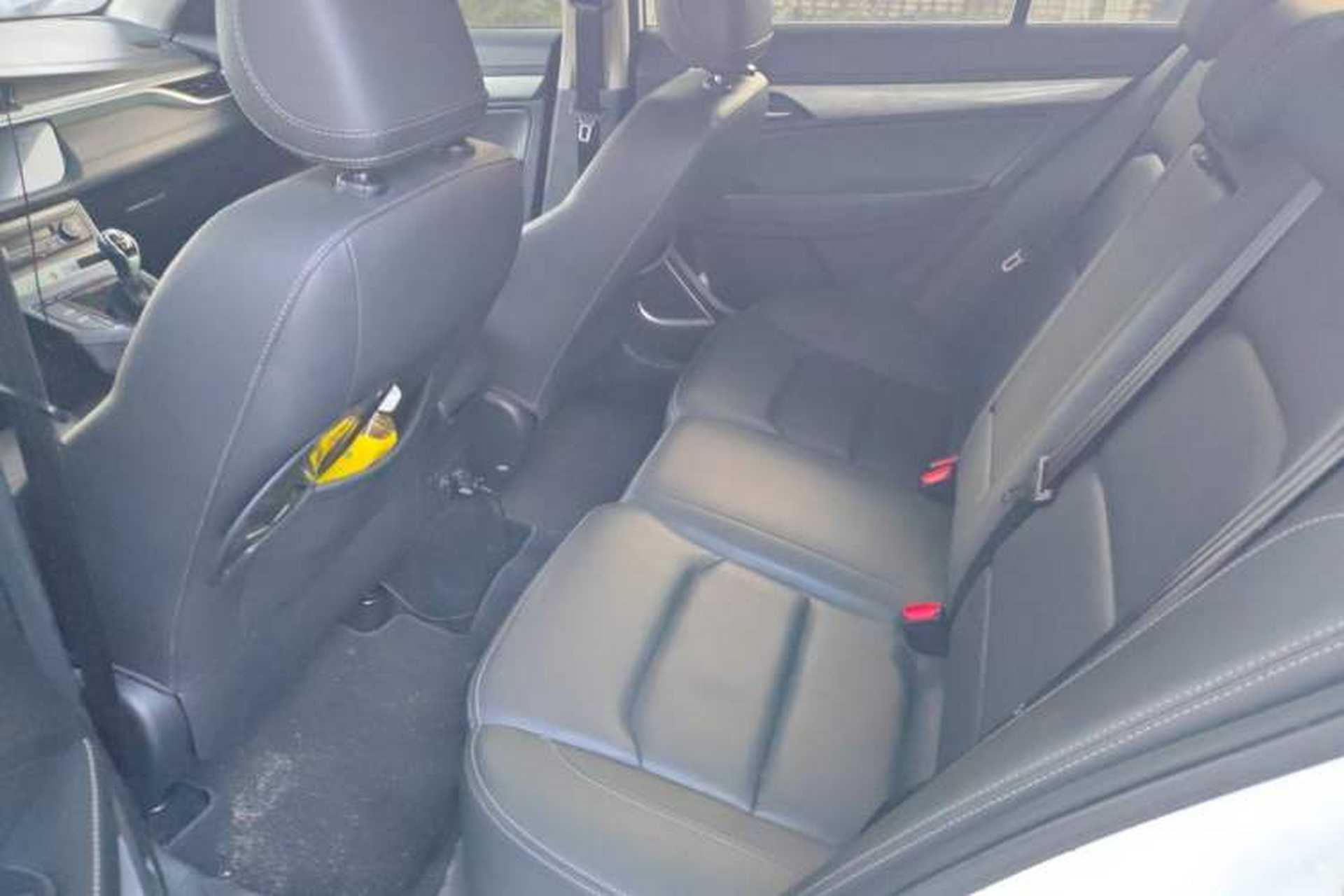 Used Geely Auto Emgrand 2019 Leading Edition 1.5L Manual Upgraded Connectivity Model China VI Standard Interior 4